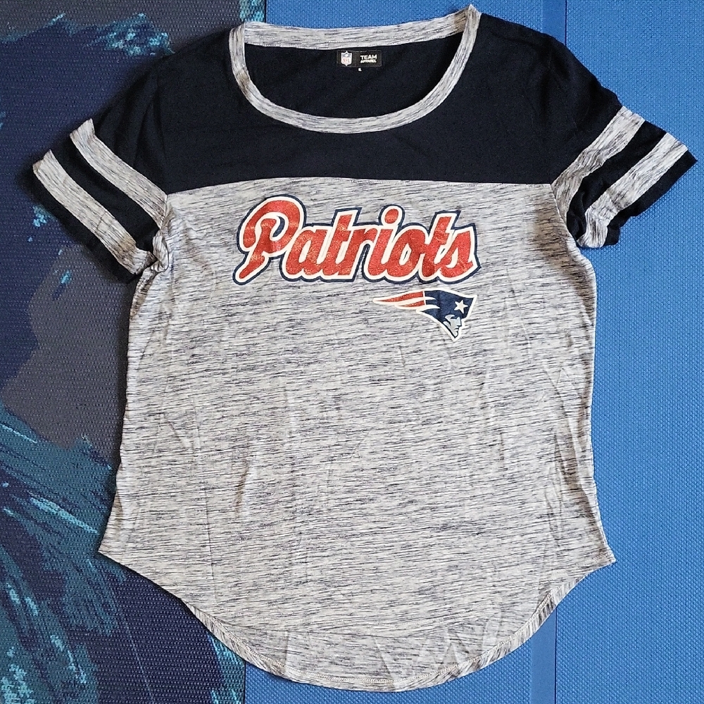 NFL Patriots Women's Short Sleeve Tee - Navy and Heather Grey